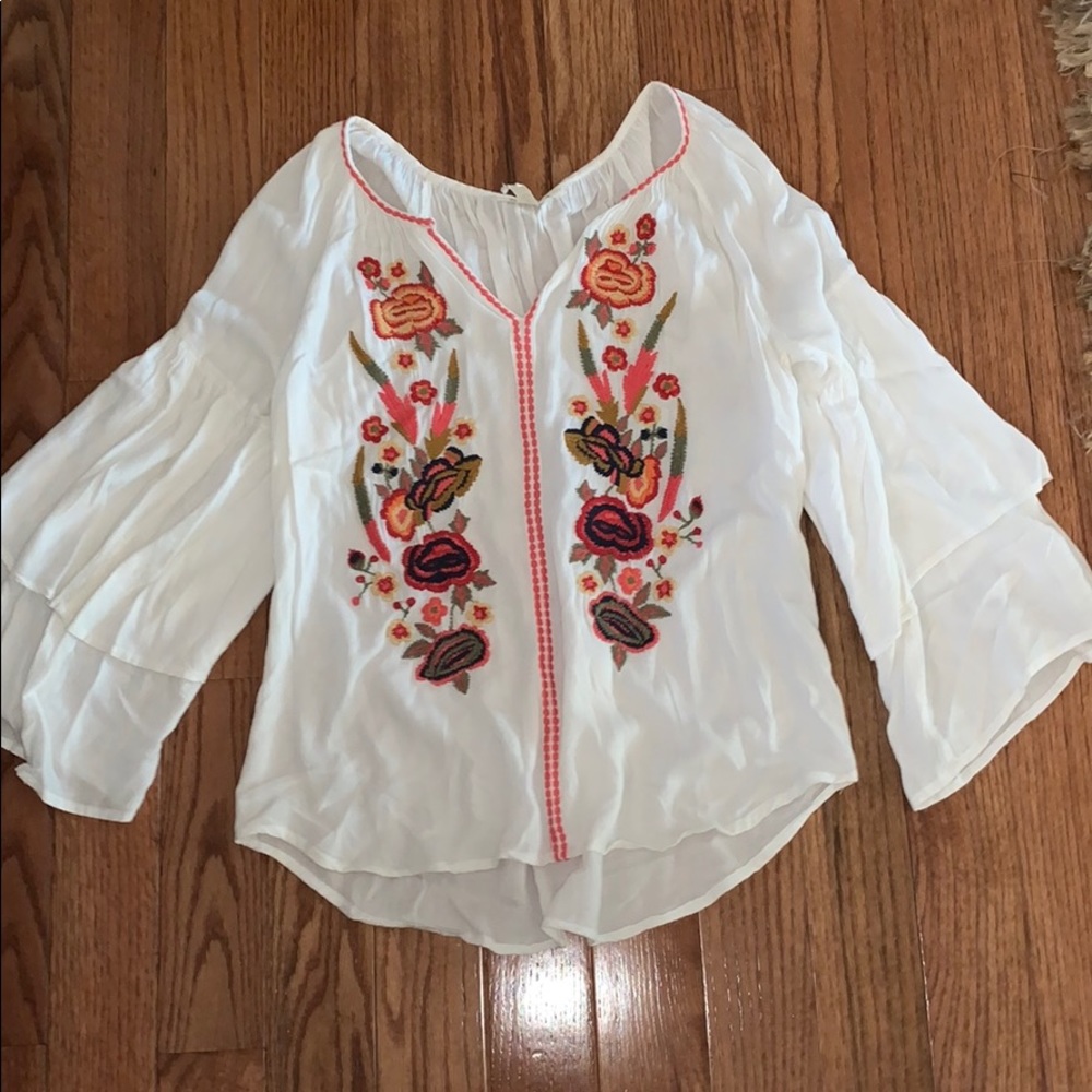 francescas white flower top